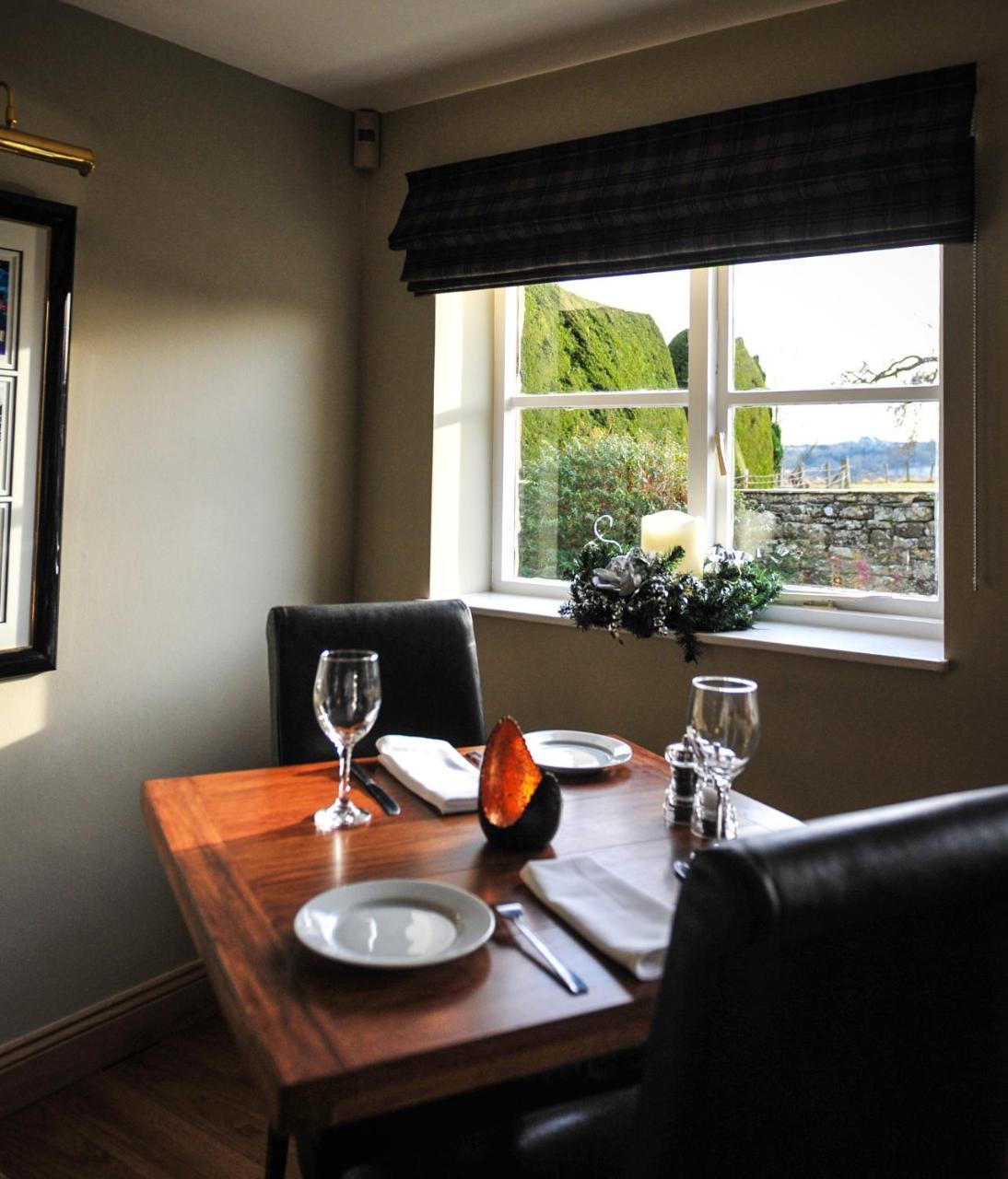 The Wyvill Arms Hotel Leyburn Exterior foto